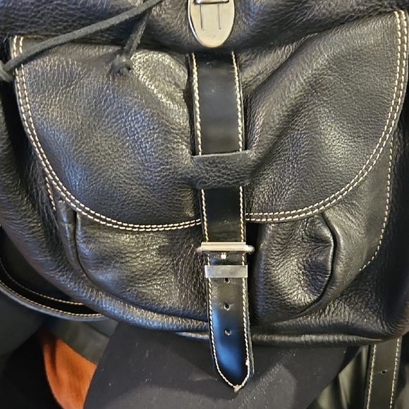 Roots Black Leather Backpack - Picture 12 of 15